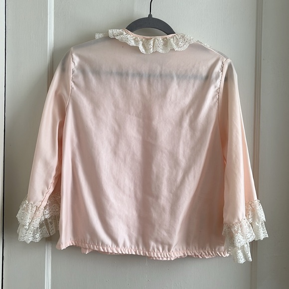 Vintage Bed Jacket Pink with Cream Lace Frill Neck and Tiered Lace Cuffs Size L - Picture 2 of 13